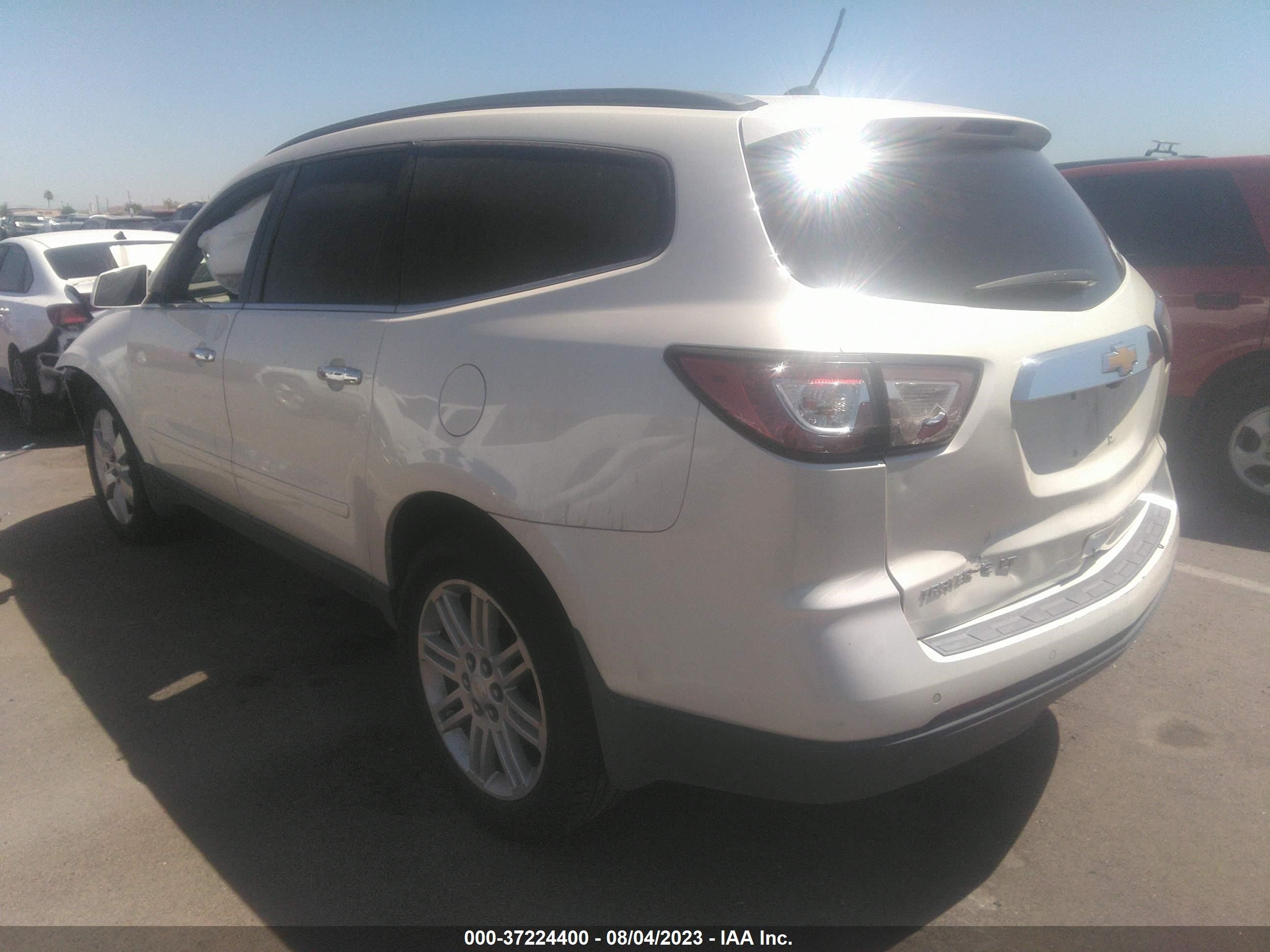 Photo 2 VIN: 1GNKRGKD6F1J25702 - CHEVROLET TRAVERSE 