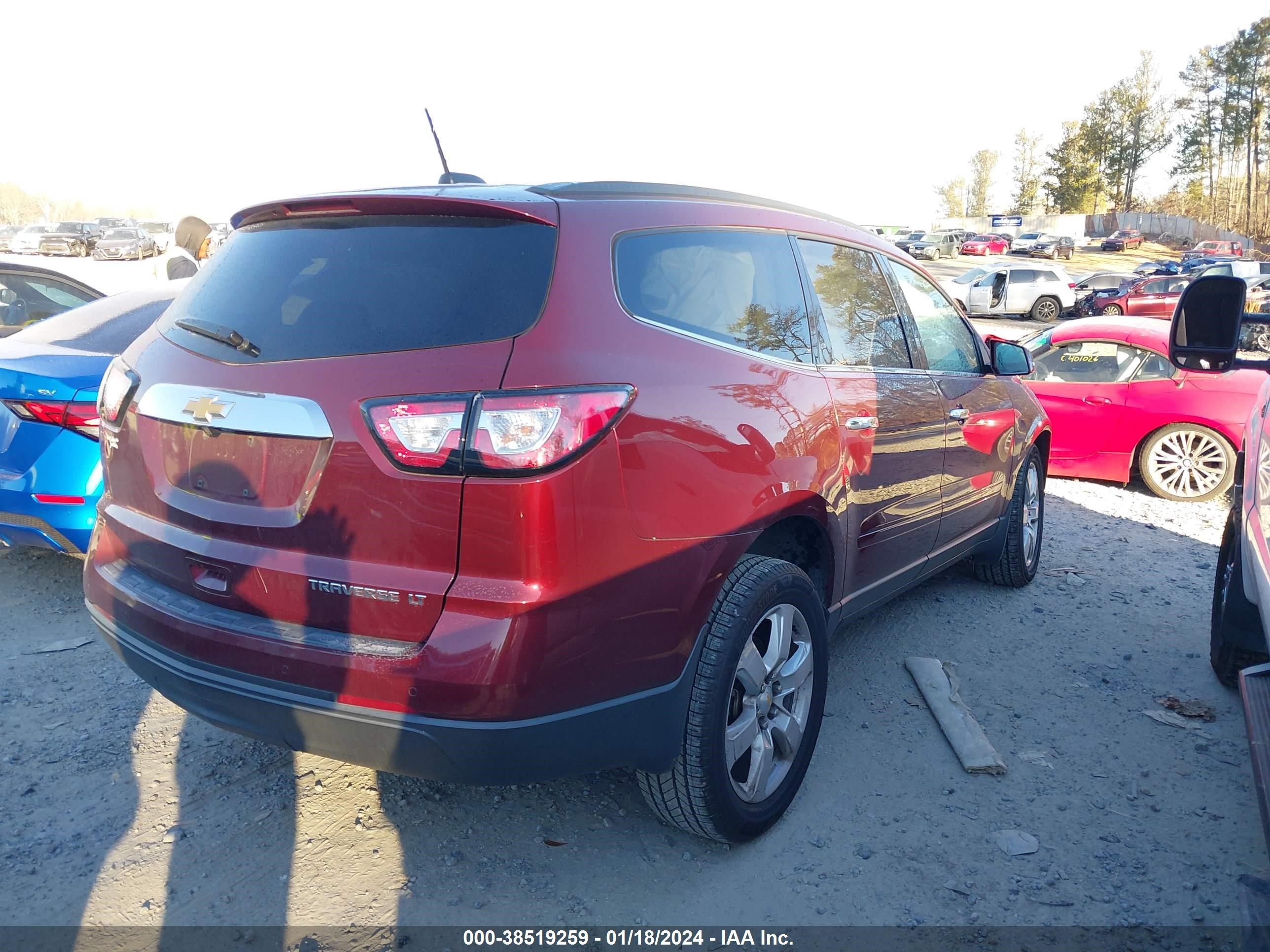 Photo 3 VIN: 1GNKRGKD6GJ239894 - CHEVROLET TRAVERSE 