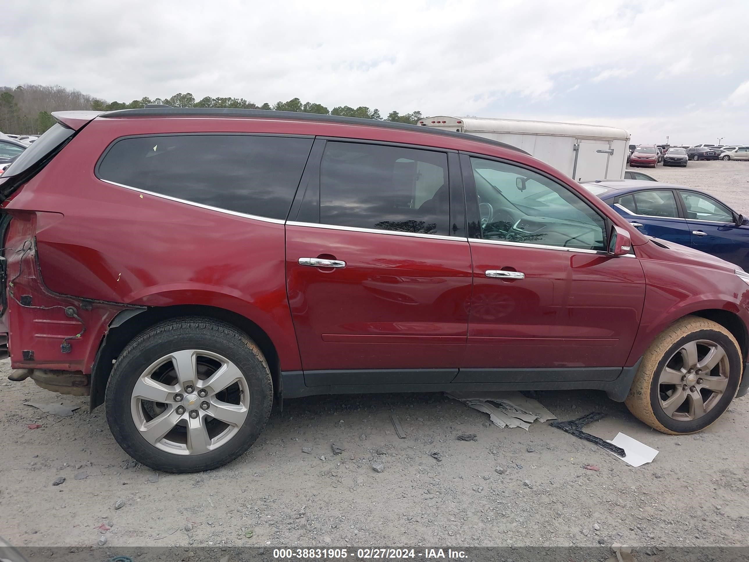 Photo 12 VIN: 1GNKRGKD6HJ308780 - CHEVROLET TRAVERSE 