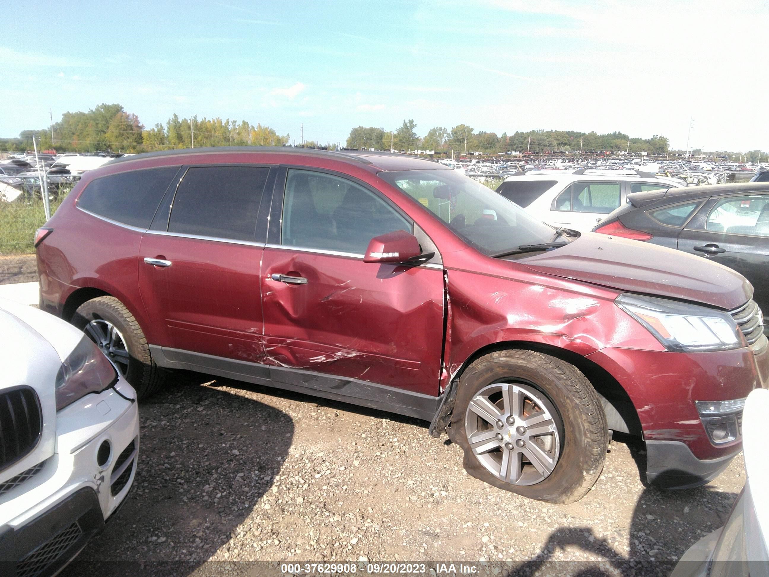 Photo 12 VIN: 1GNKRGKD7HJ238965 - CHEVROLET TRAVERSE 