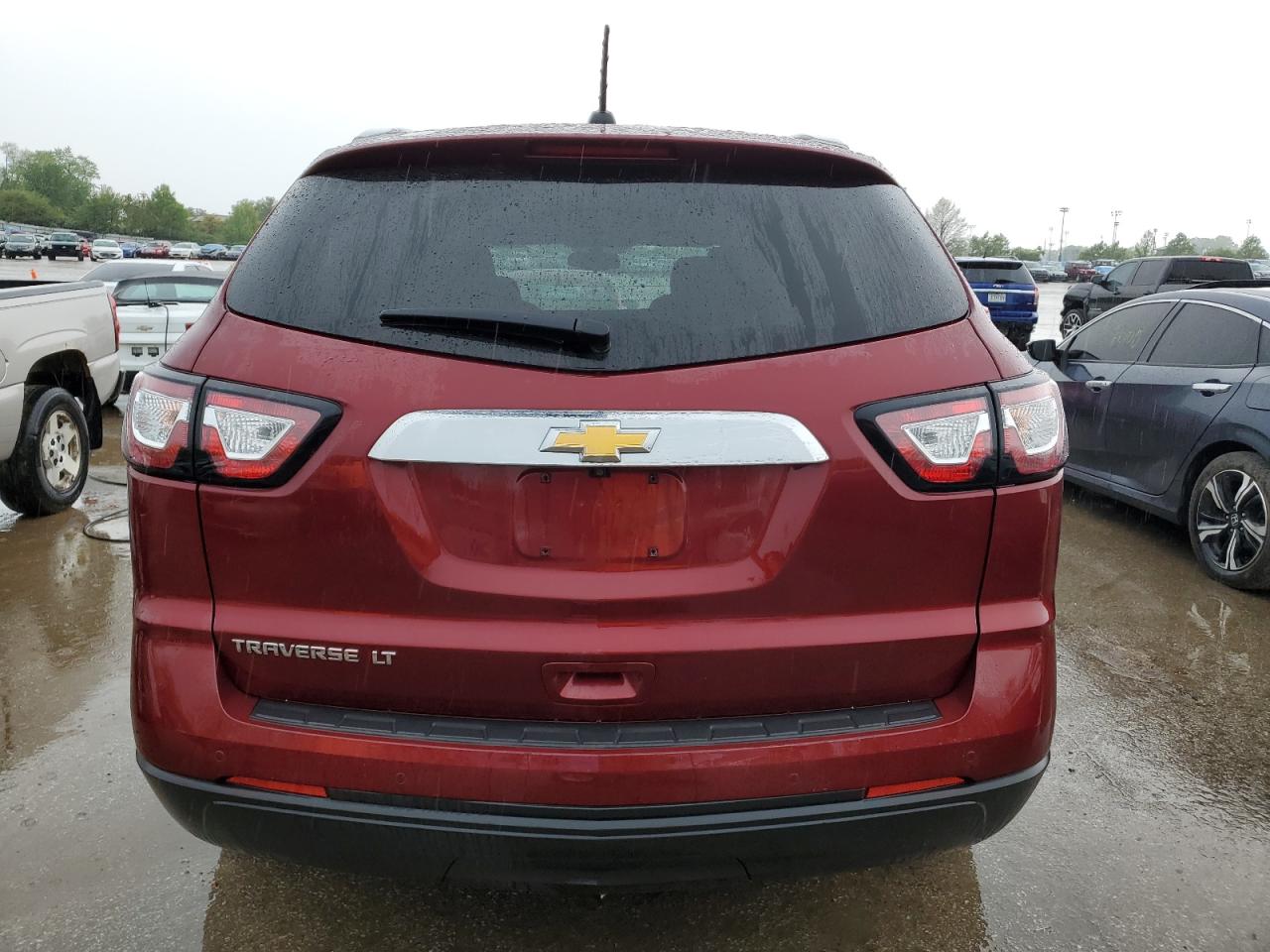 Photo 5 VIN: 1GNKRGKD8HJ323832 - CHEVROLET TRAVERSE 