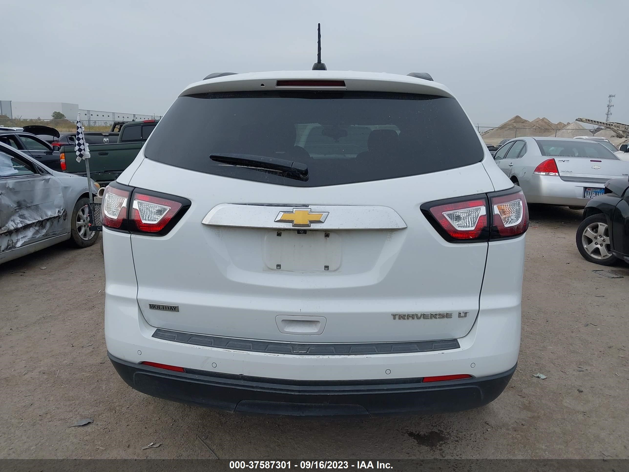 Photo 14 VIN: 1GNKRGKD9GJ205108 - CHEVROLET TRAVERSE 