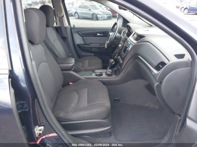 Photo 4 VIN: 1GNKRGKDXFJ144219 - CHEVROLET TRAVERSE 