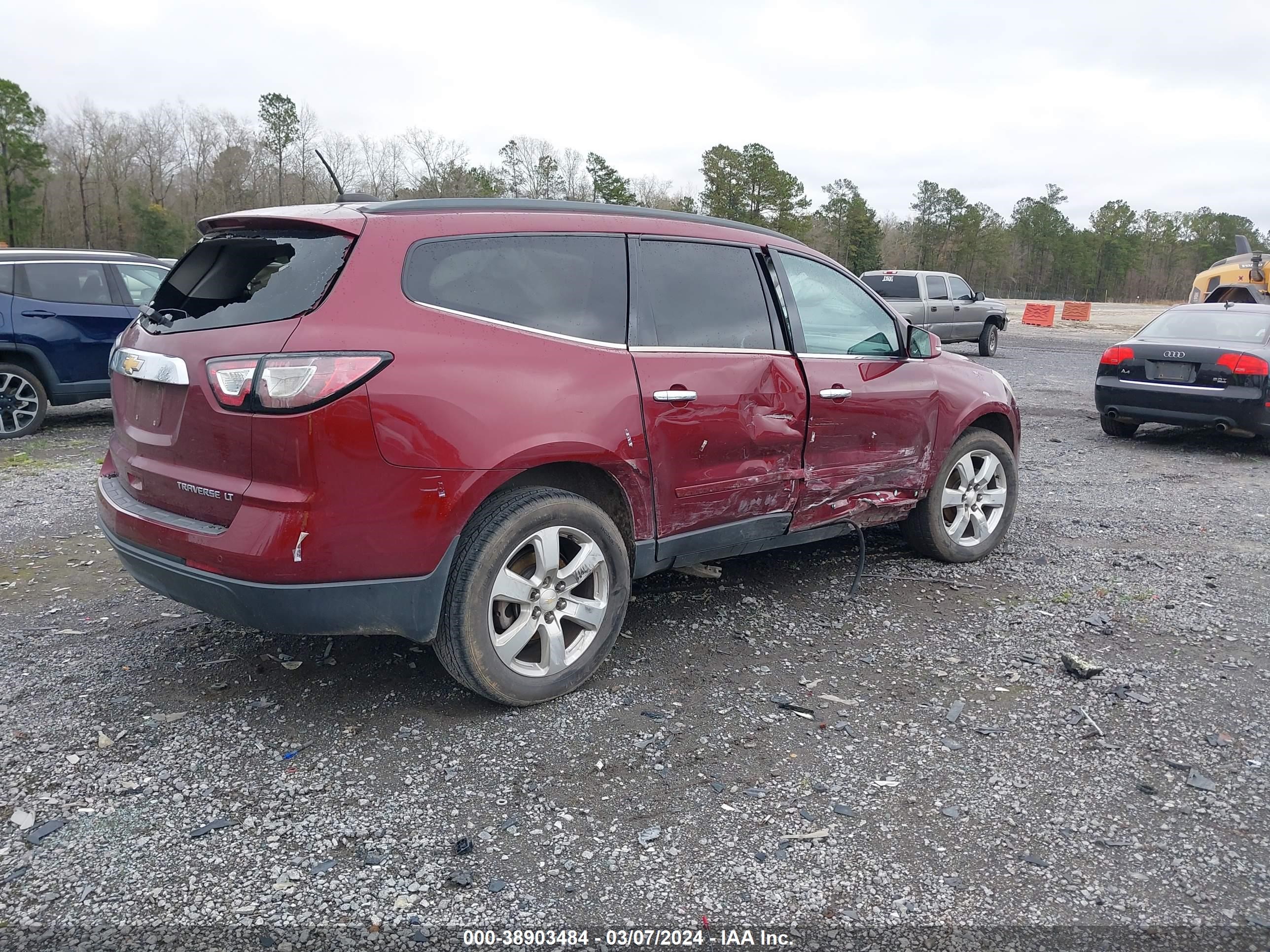 Photo 3 VIN: 1GNKRGKDXGJ107172 - CHEVROLET TRAVERSE 