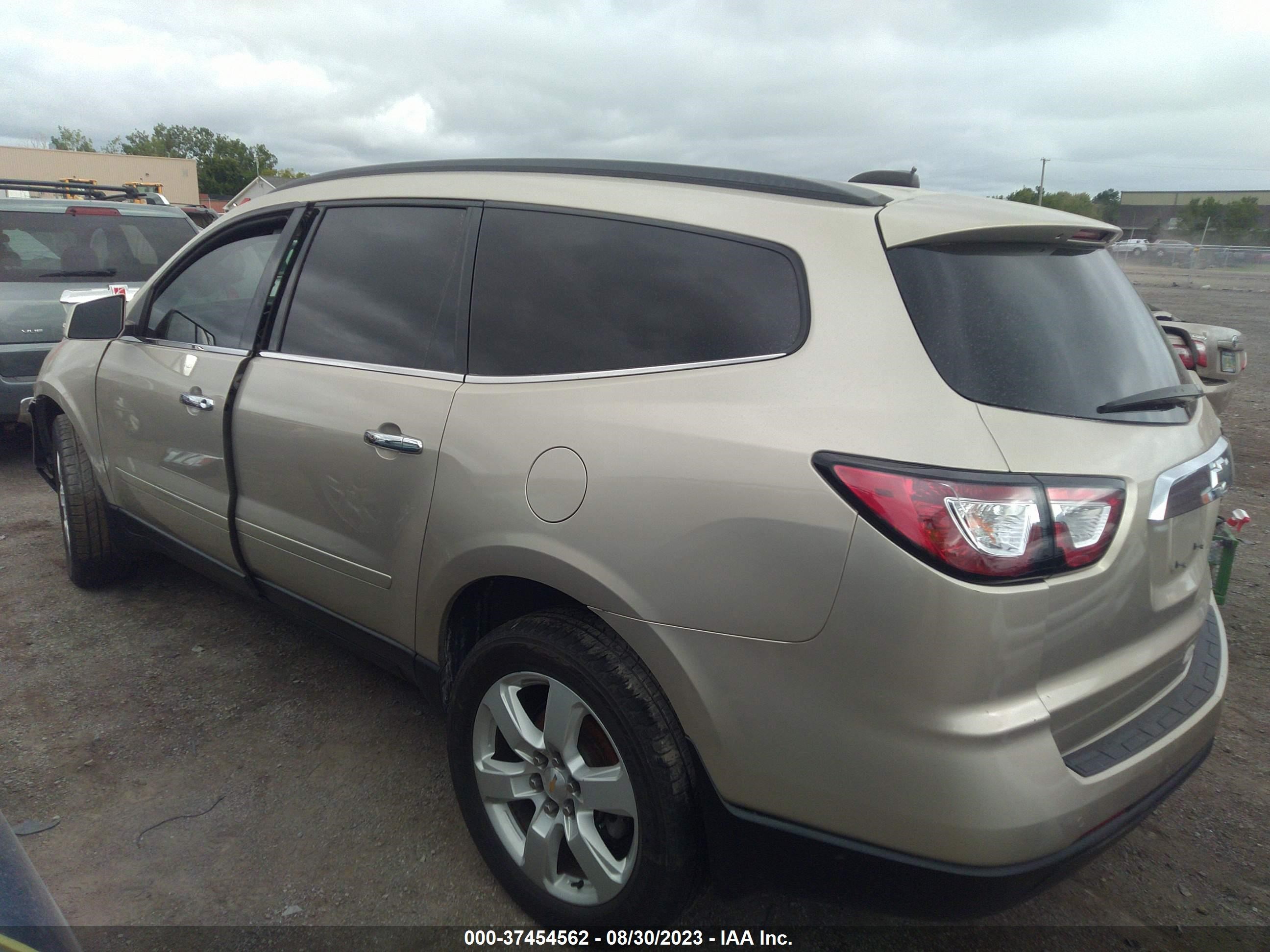 Photo 2 VIN: 1GNKRGKDXGJ254298 - CHEVROLET TRAVERSE 