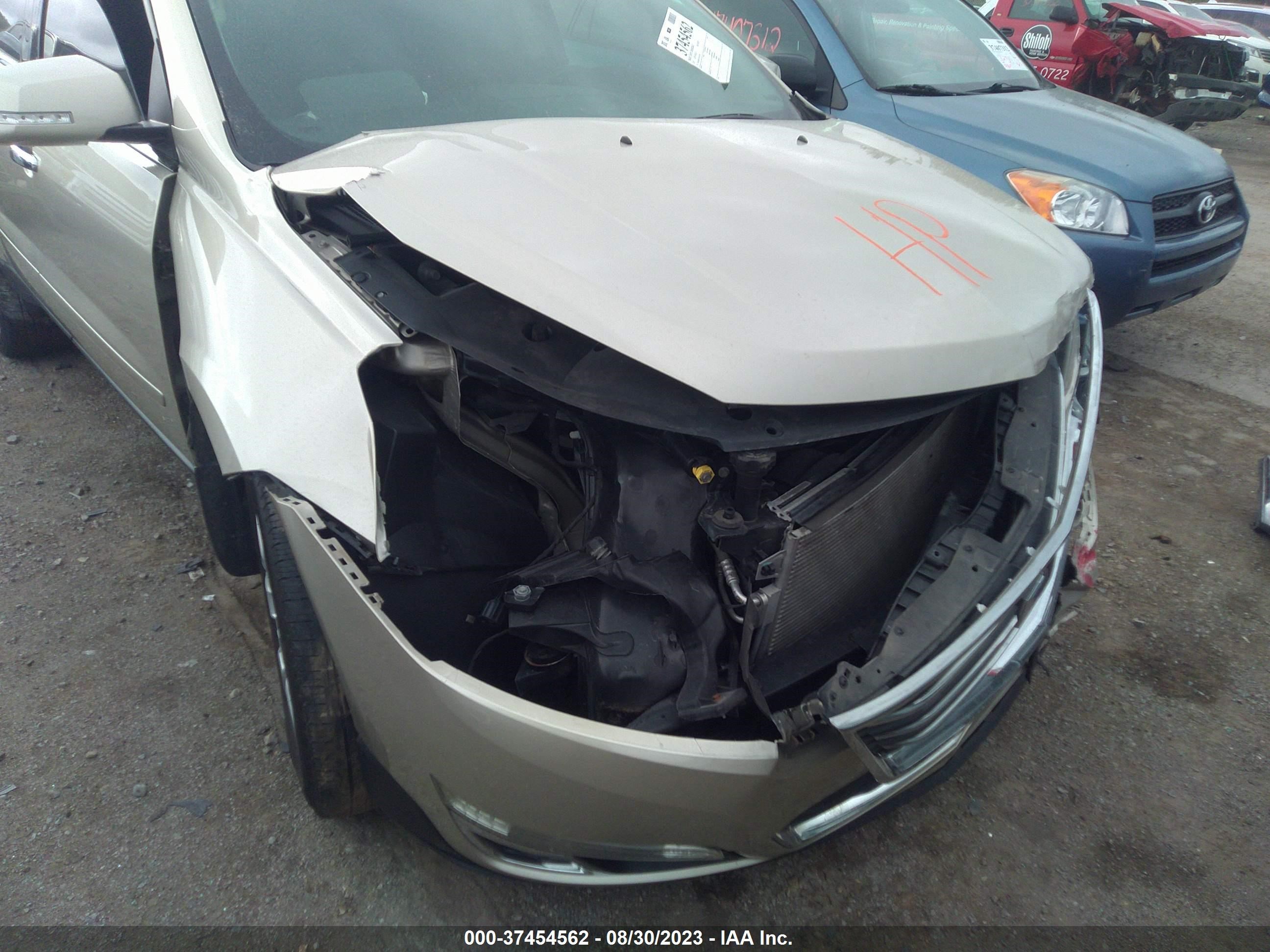 Photo 5 VIN: 1GNKRGKDXGJ254298 - CHEVROLET TRAVERSE 