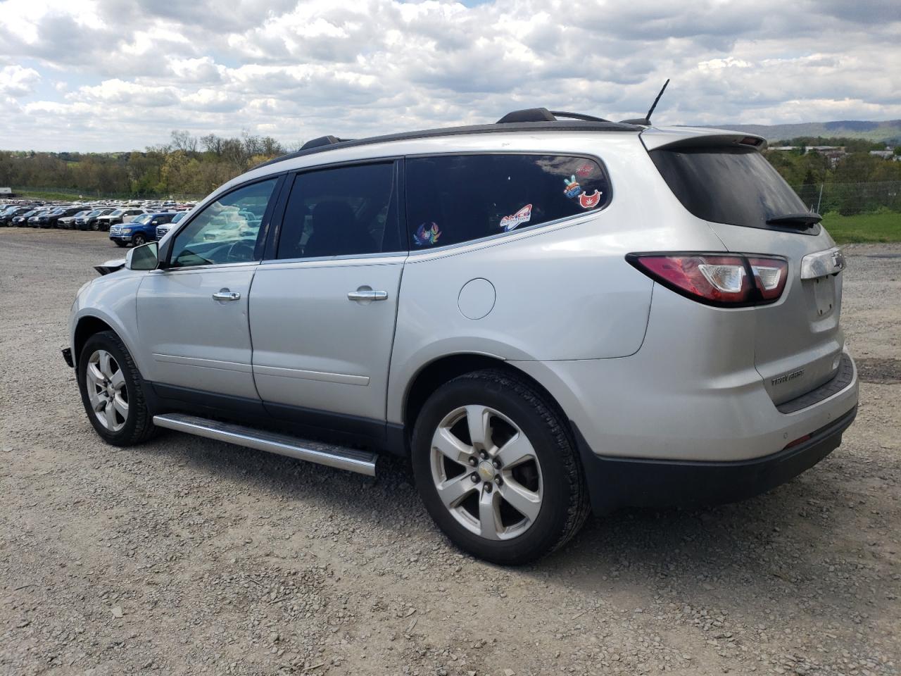 Photo 1 VIN: 1GNKRGKDXHJ158253 - CHEVROLET TRAVERSE 