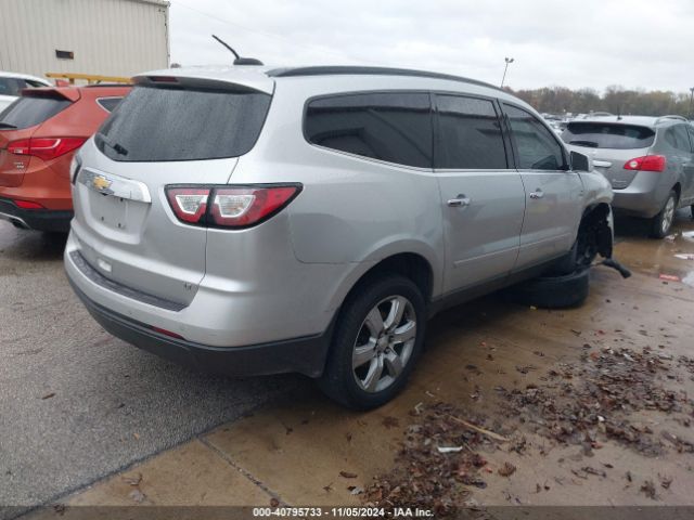 Photo 3 VIN: 1GNKRGKDXHJ335724 - CHEVROLET TRAVERSE 