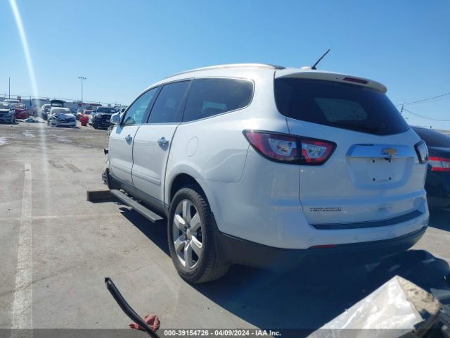 Photo 2 VIN: 1GNKRGKDXHJ350448 - CHEVROLET TRAVERSE 