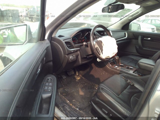 Photo 4 VIN: 1GNKRHKD6EJ254382 - CHEVROLET TRAVERSE 