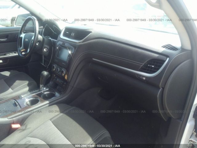 Photo 4 VIN: 1GNKRHKD7FJ266476 - CHEVROLET TRAVERSE 