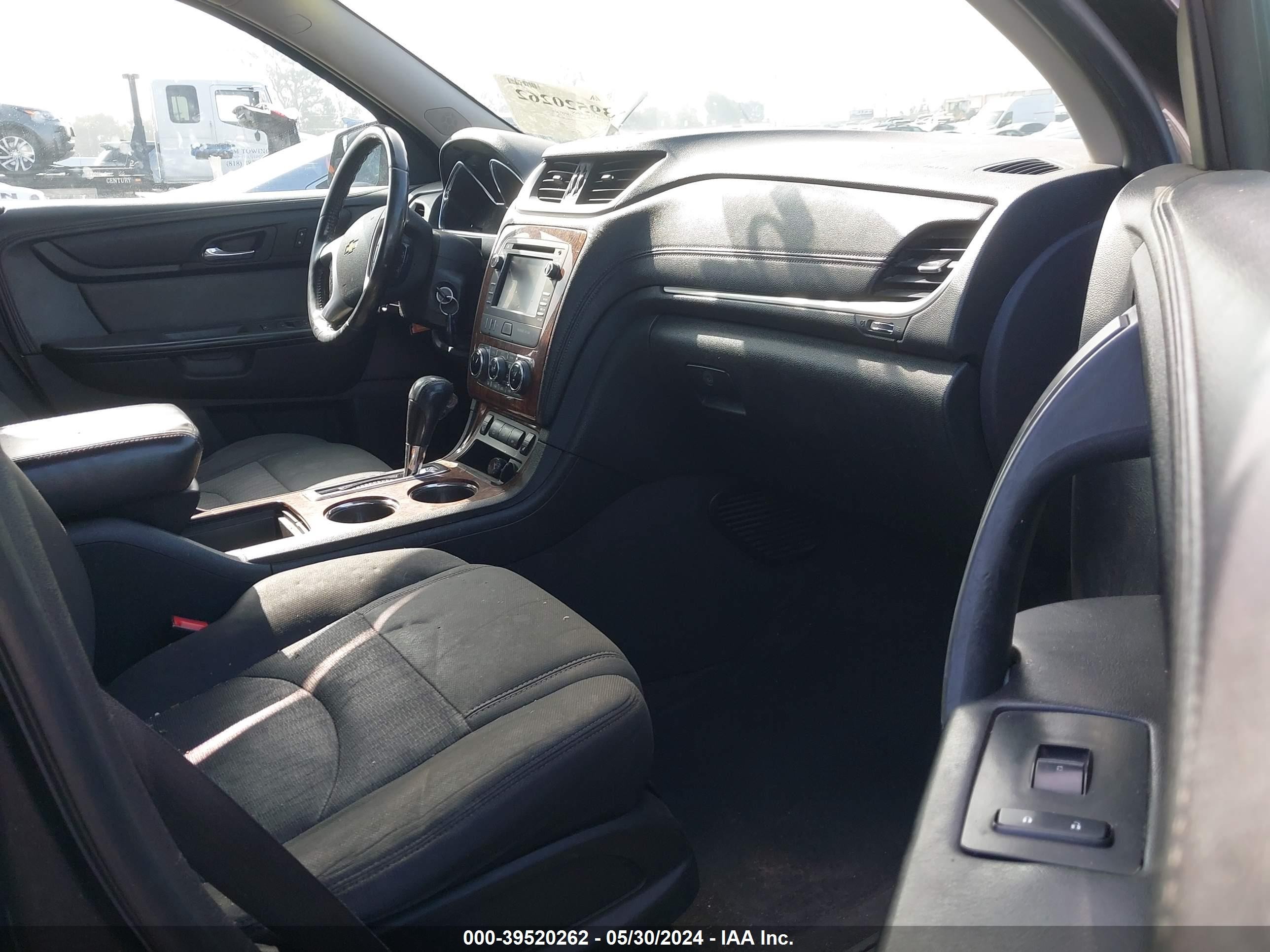 Photo 4 VIN: 1GNKRHKD8EJ131456 - CHEVROLET TRAVERSE 