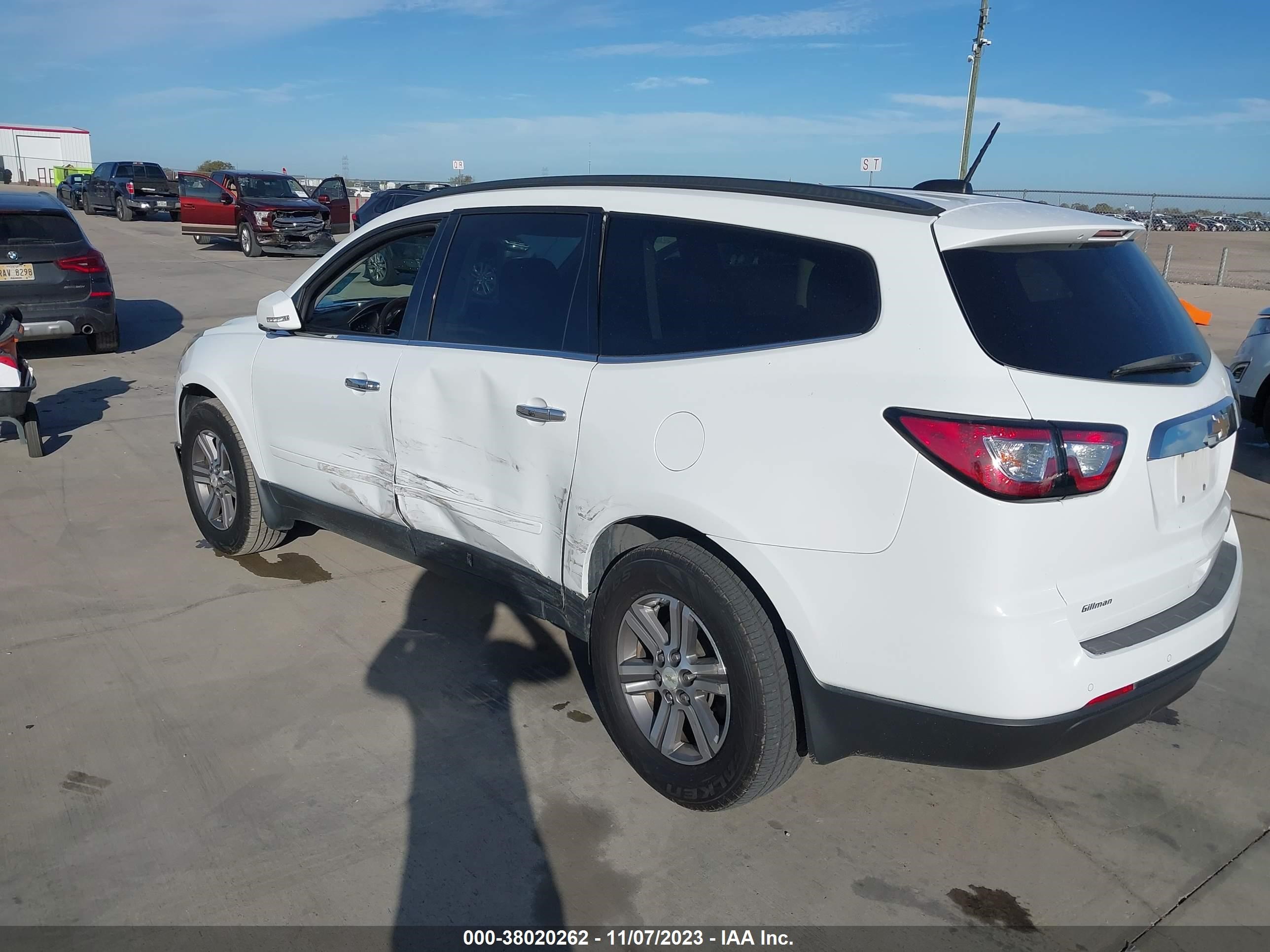 Photo 2 VIN: 1GNKRHKD8GJ206448 - CHEVROLET TRAVERSE 