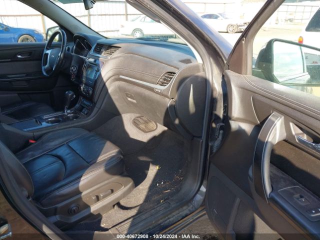 Photo 4 VIN: 1GNKRHKDXFJ141827 - CHEVROLET TRAVERSE 