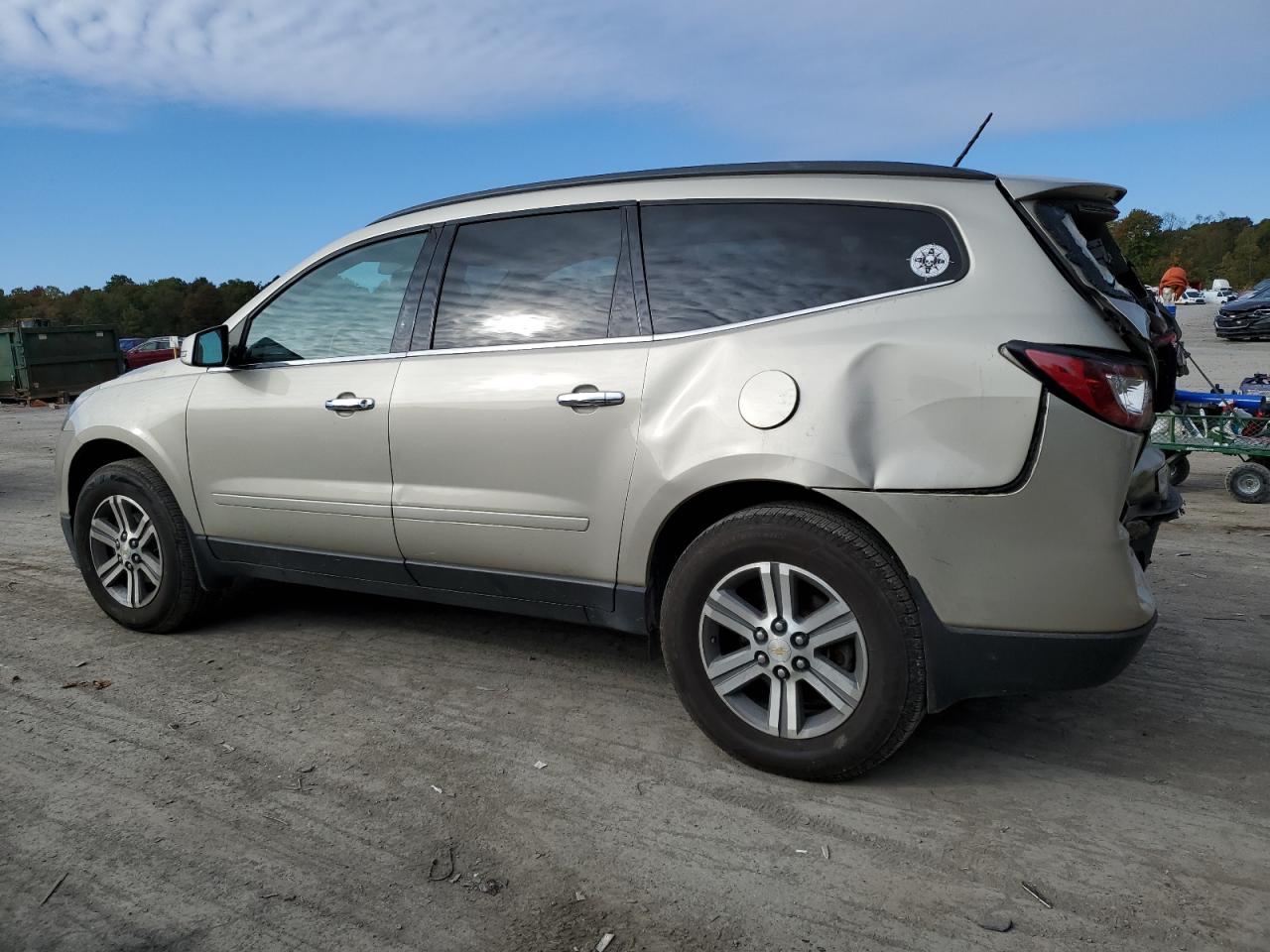 Photo 1 VIN: 1GNKRHKDXFJ159812 - CHEVROLET TRAVERSE 