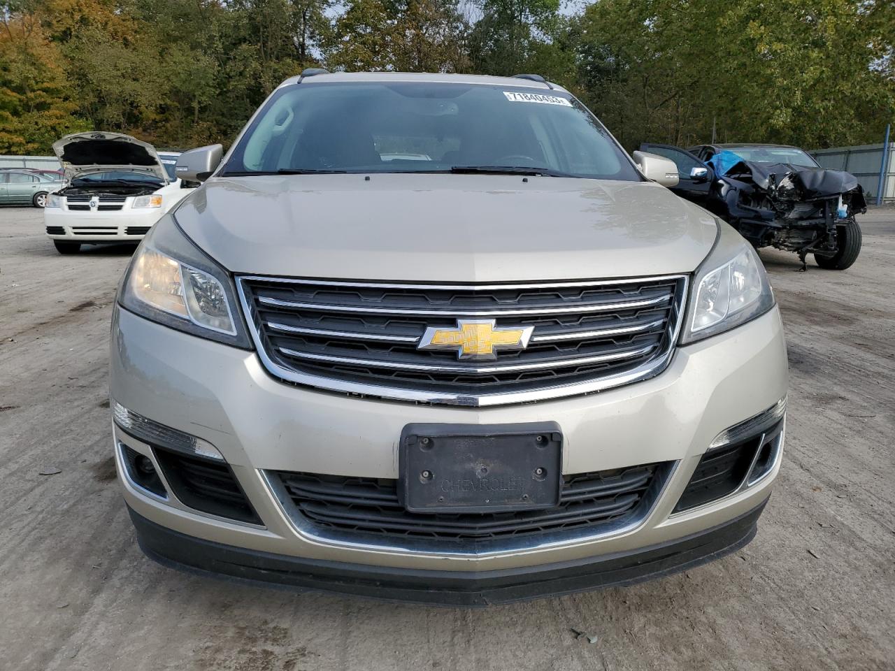 Photo 4 VIN: 1GNKRHKDXFJ159812 - CHEVROLET TRAVERSE 