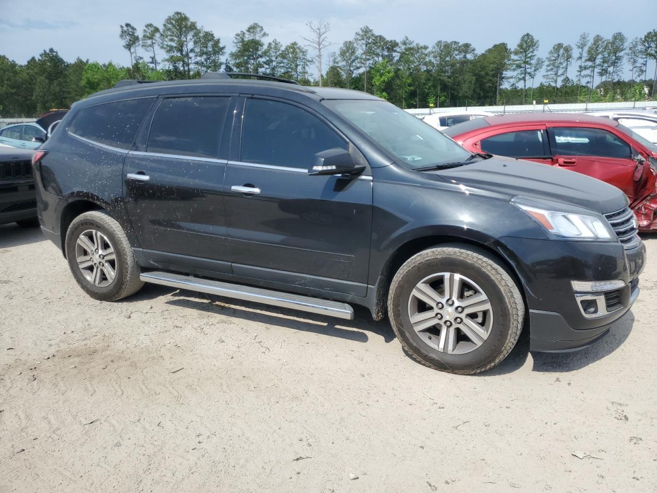 Photo 3 VIN: 1GNKRHKDXFJ292666 - CHEVROLET TRAVERSE 