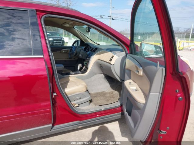 Photo 4 VIN: 1GNKRJED4BJ227552 - CHEVROLET TRAVERSE 