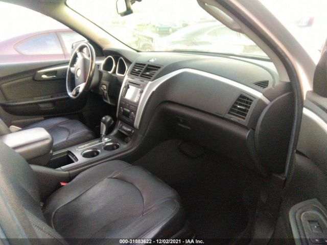 Photo 4 VIN: 1GNKRJED5BJ411933 - CHEVROLET TRAVERSE 