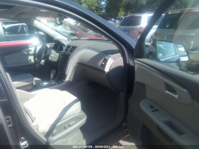 Photo 4 VIN: 1GNKRJED8BJ173365 - CHEVROLET TRAVERSE 