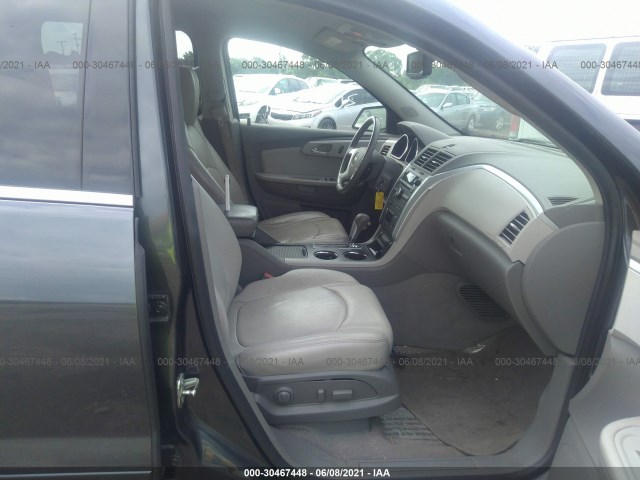 Photo 4 VIN: 1GNKRJED8CJ374782 - CHEVROLET TRAVERSE 