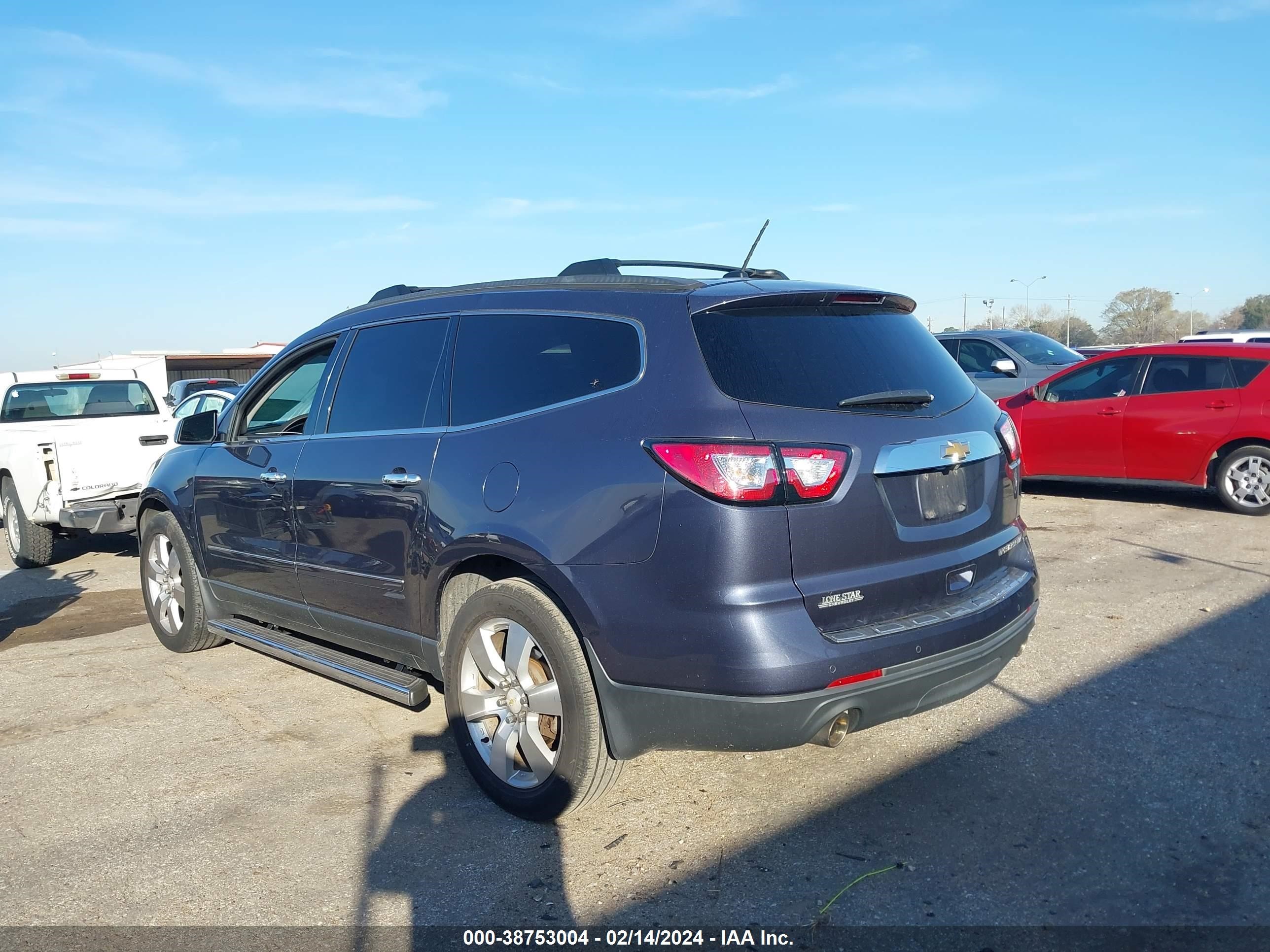 Photo 2 VIN: 1GNKRJKD2EJ188940 - CHEVROLET TRAVERSE 