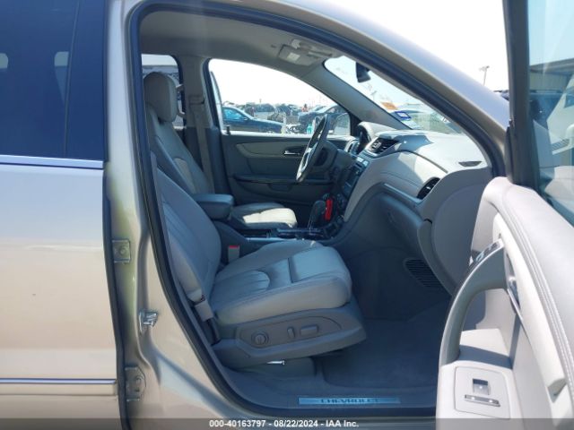 Photo 4 VIN: 1GNKRJKD6FJ334144 - CHEVROLET TRAVERSE 