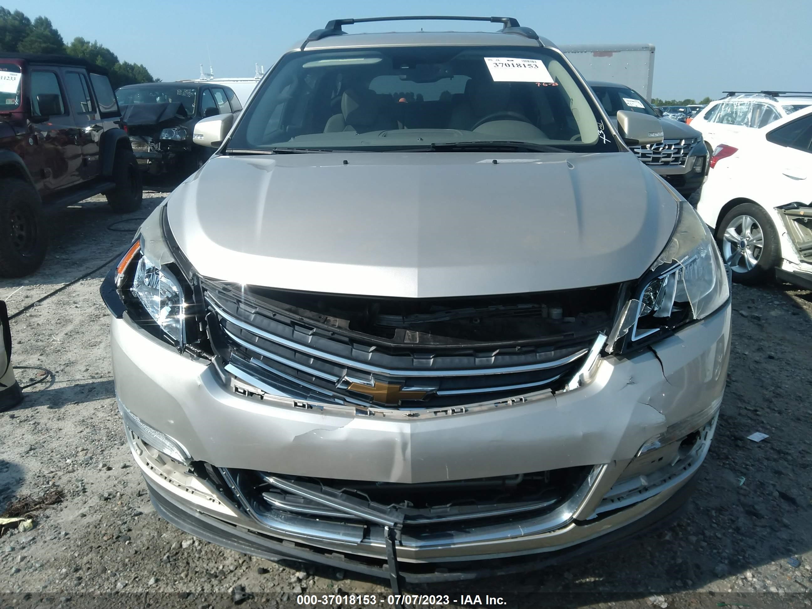 Photo 5 VIN: 1GNKRJKD6HJ235133 - CHEVROLET TRAVERSE 