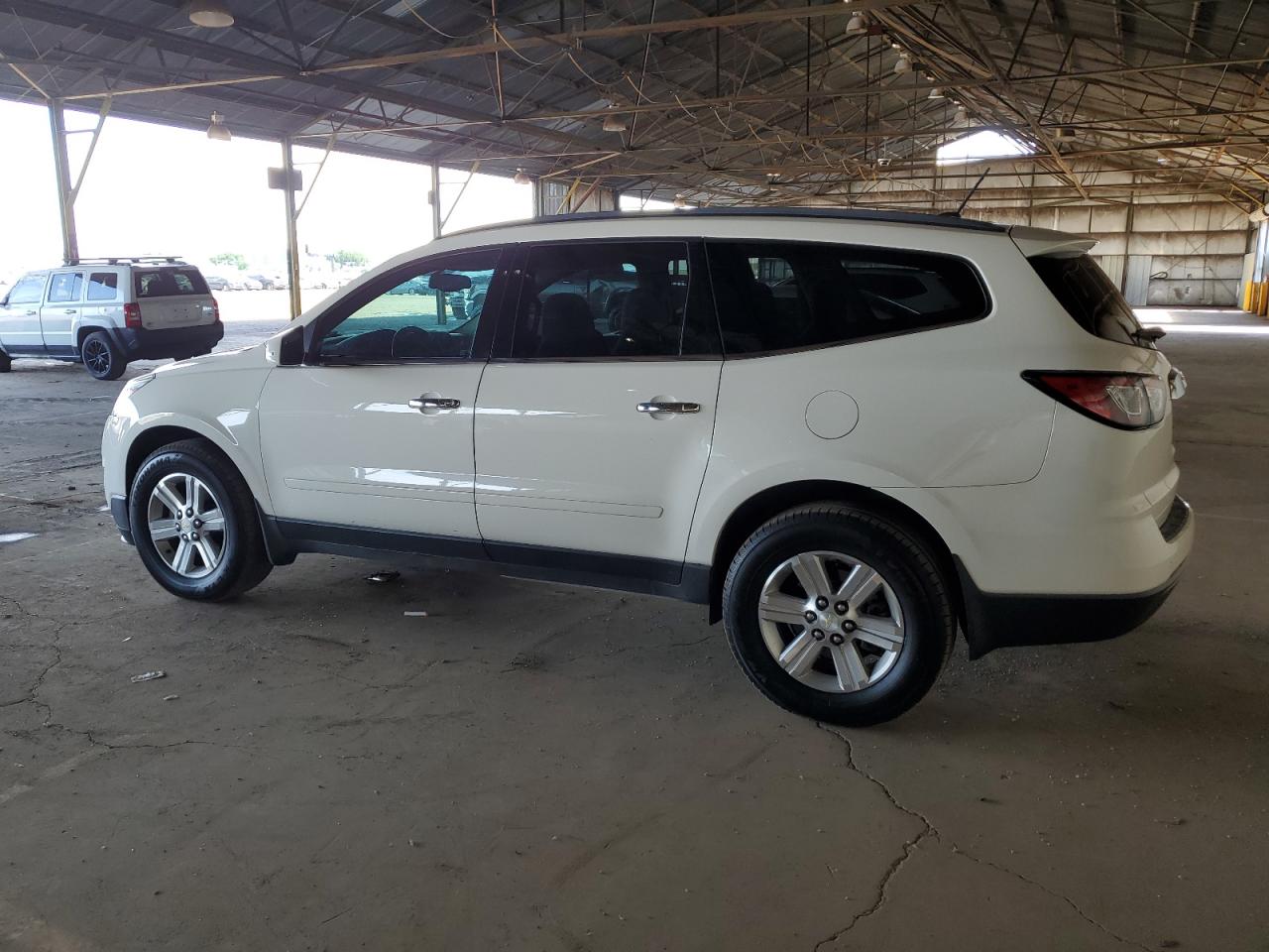 Photo 1 VIN: 1GNKRJKD7DJ237774 - CHEVROLET TRAVERSE 