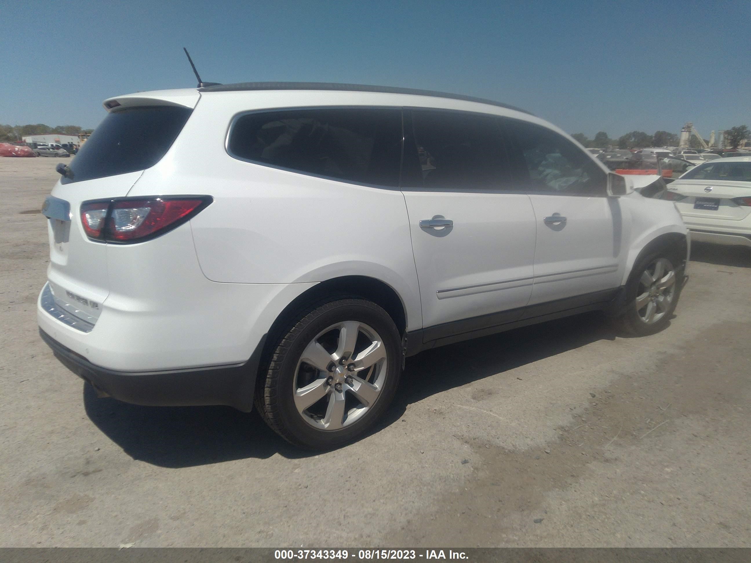 Photo 3 VIN: 1GNKRJKD7GJ248178 - CHEVROLET TRAVERSE 