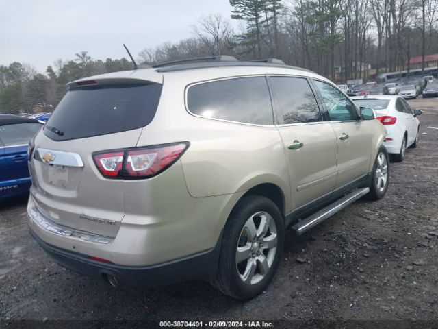 Photo 3 VIN: 1GNKRJKD8GJ161227 - CHEVROLET TRAVERSE 