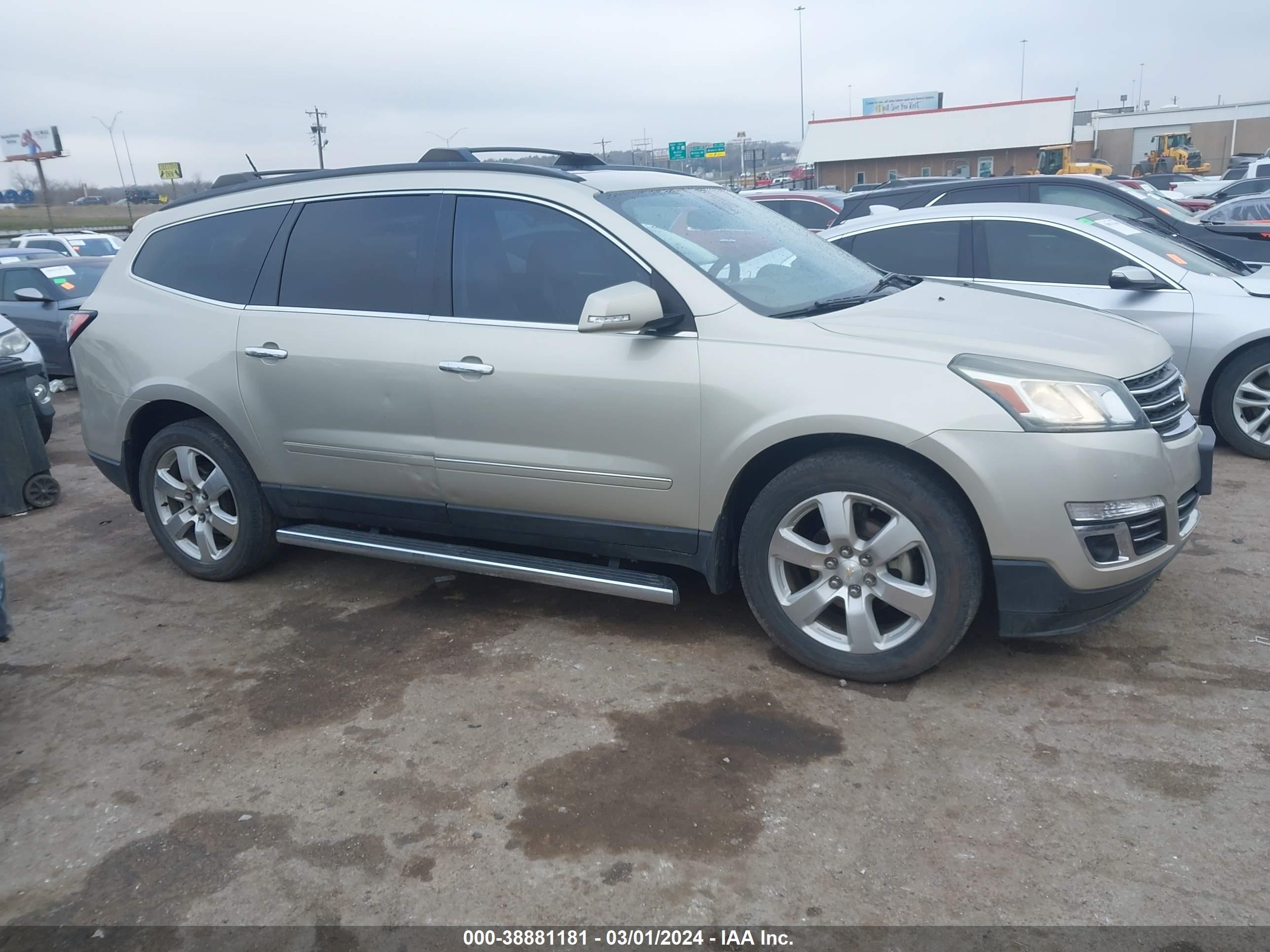 Photo 12 VIN: 1GNKRJKD8GJ307707 - CHEVROLET TRAVERSE 