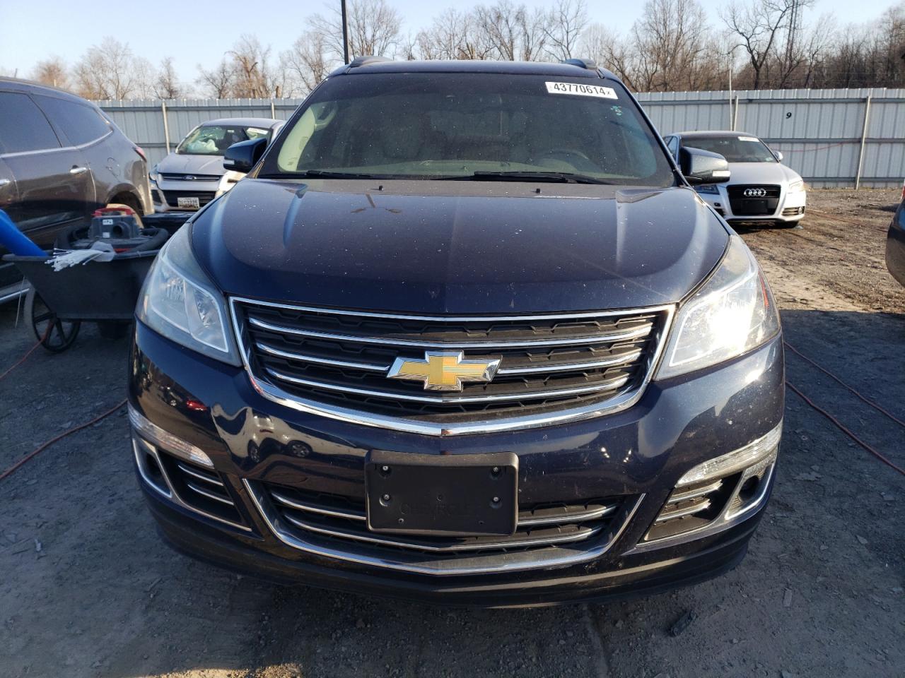 Photo 4 VIN: 1GNKRJKD9FJ344571 - CHEVROLET TRAVERSE 