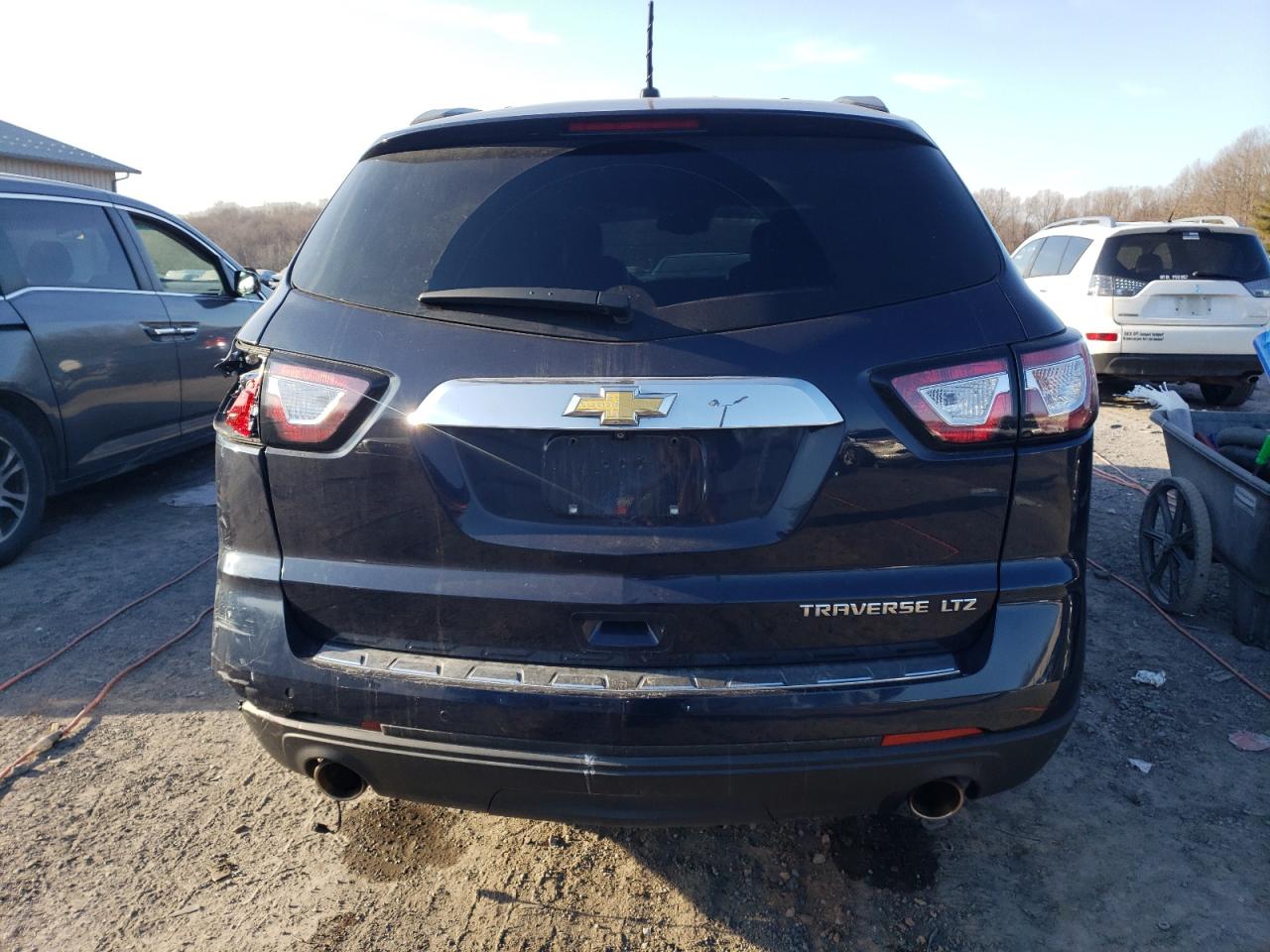 Photo 5 VIN: 1GNKRJKD9FJ344571 - CHEVROLET TRAVERSE 