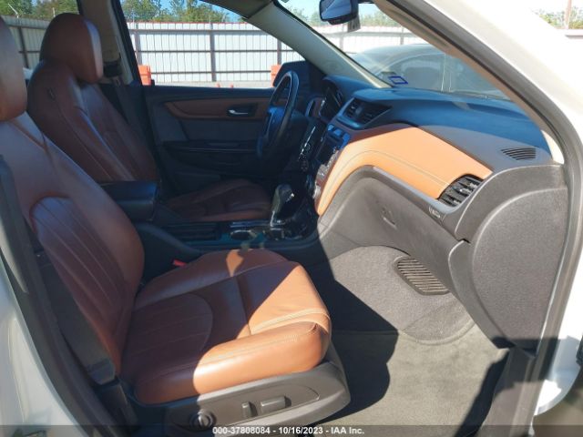 Photo 4 VIN: 1GNKRJKDXFJ165116 - CHEVROLET TRAVERSE 