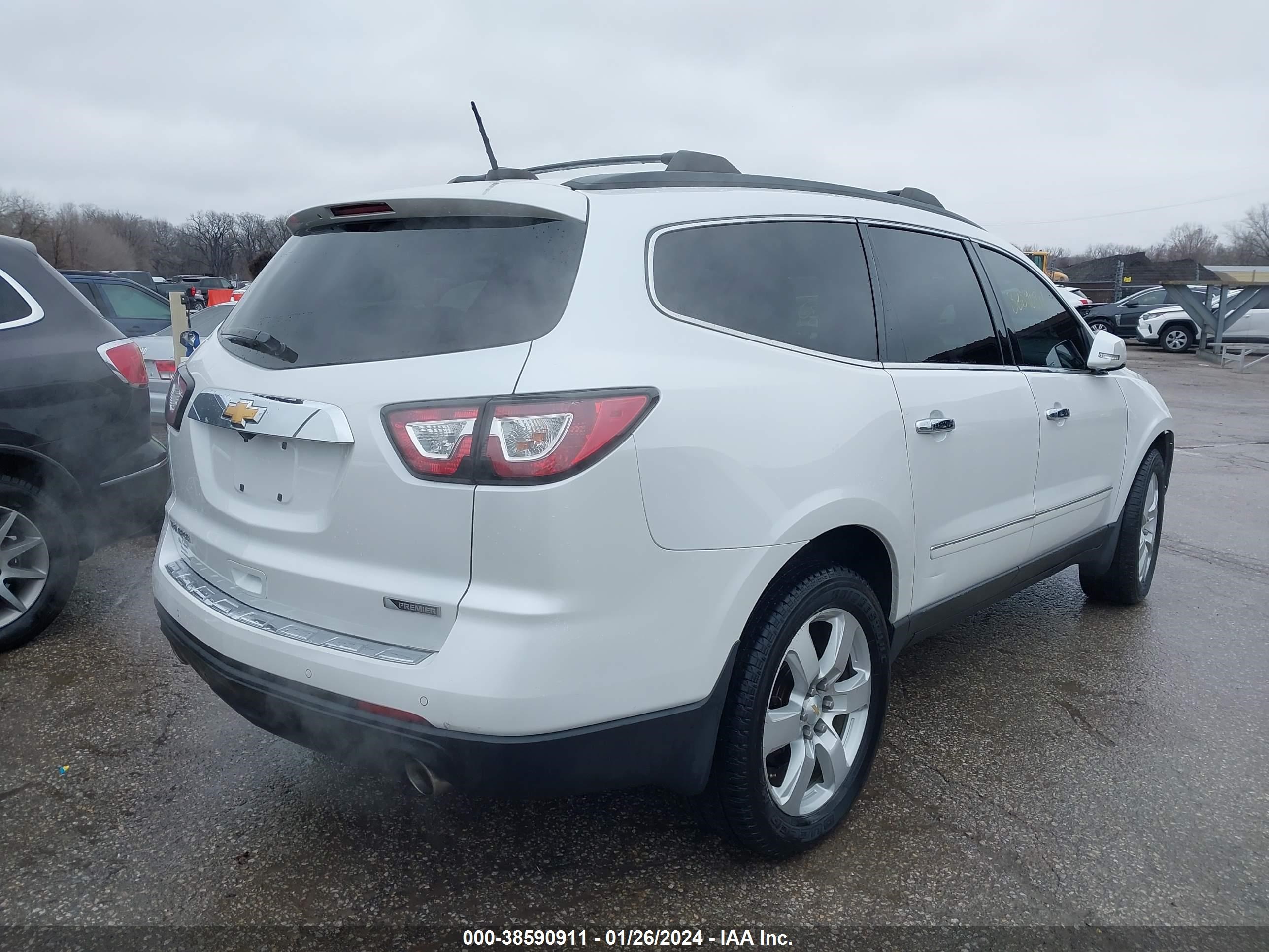 Photo 3 VIN: 1GNKRJKDXHJ183392 - CHEVROLET TRAVERSE 