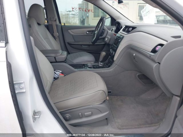 Photo 4 VIN: 1GNKRJKDXHJ248886 - CHEVROLET TRAVERSE 