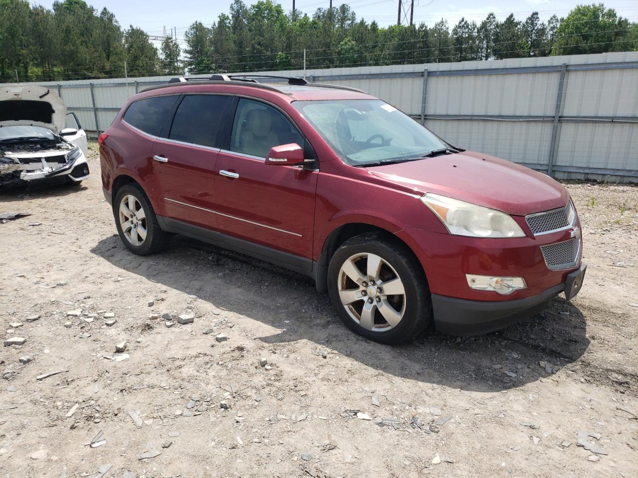 Photo 3 VIN: 1GNKRLED0BJ106626 - CHEVROLET TRAVERSE 