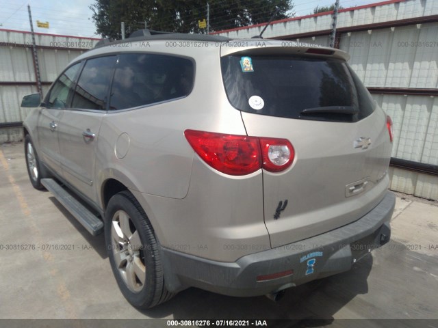 Photo 2 VIN: 1GNKRLED0BJ128013 - CHEVROLET TRAVERSE 