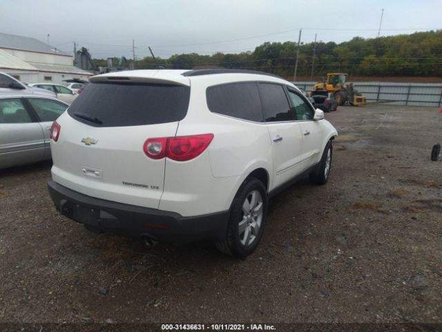 Photo 3 VIN: 1GNKRLED3BJ402479 - CHEVROLET TRAVERSE 