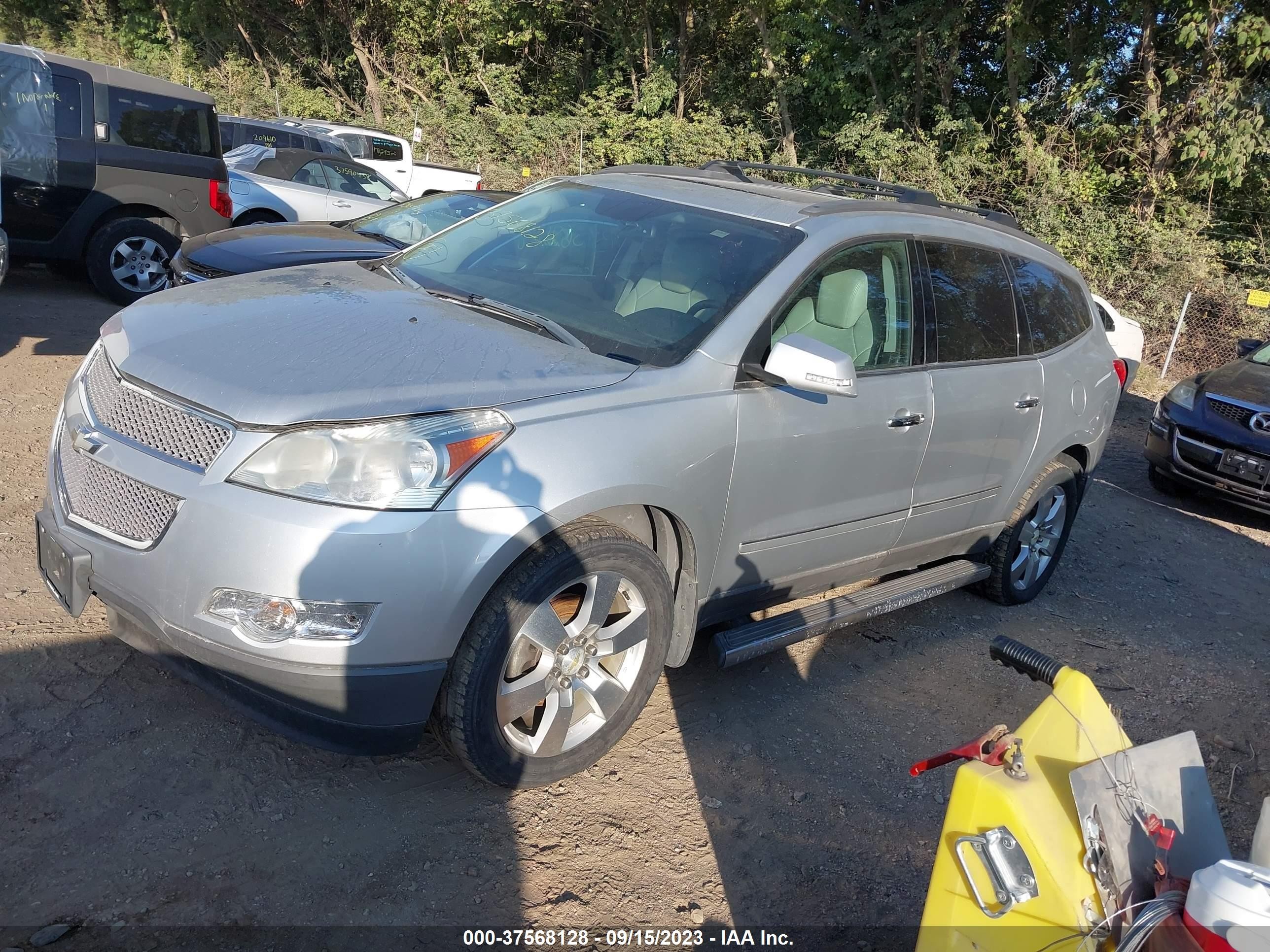 Photo 1 VIN: 1GNKRLED8BJ169649 - CHEVROLET TRAVERSE 