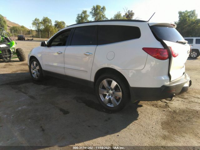 Photo 2 VIN: 1GNKRLED8BJ261845 - CHEVROLET TRAVERSE 