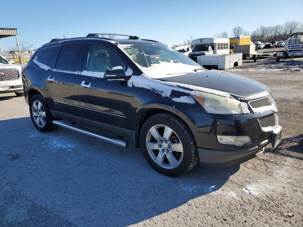 Photo 3 VIN: 1GNKRLED8BJ332798 - CHEVROLET TRAVERSE 