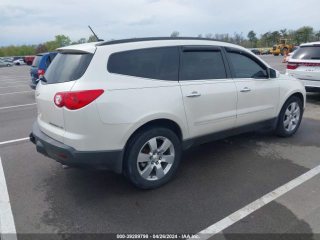 Photo 3 VIN: 1GNKRLED9BJ387275 - CHEVROLET TRAVERSE 