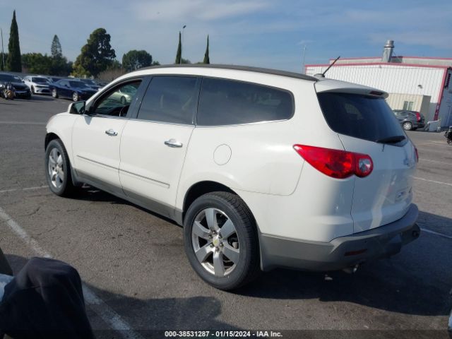 Photo 2 VIN: 1GNKRLEDXCJ224829 - CHEVROLET TRAVERSE 