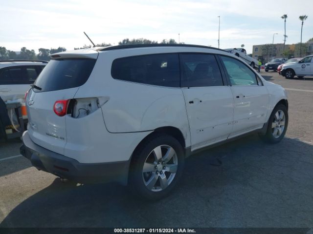 Photo 3 VIN: 1GNKRLEDXCJ224829 - CHEVROLET TRAVERSE 