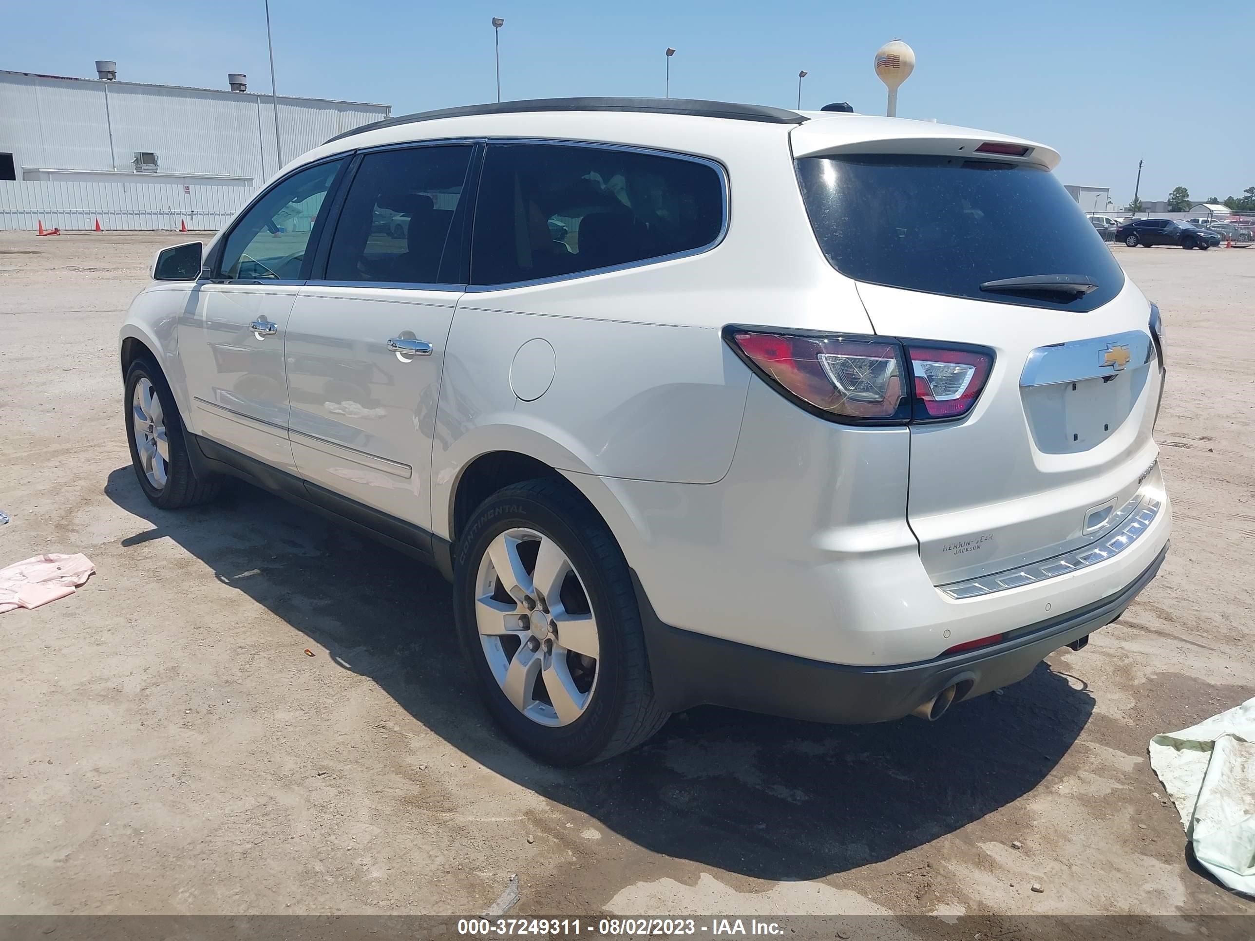 Photo 2 VIN: 1GNKRLKD5DJ135773 - CHEVROLET TRAVERSE 