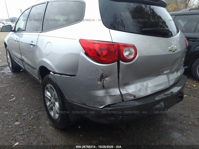 Photo 5 VIN: 1GNKVEED2BJ225589 - CHEVROLET TRAVERSE 