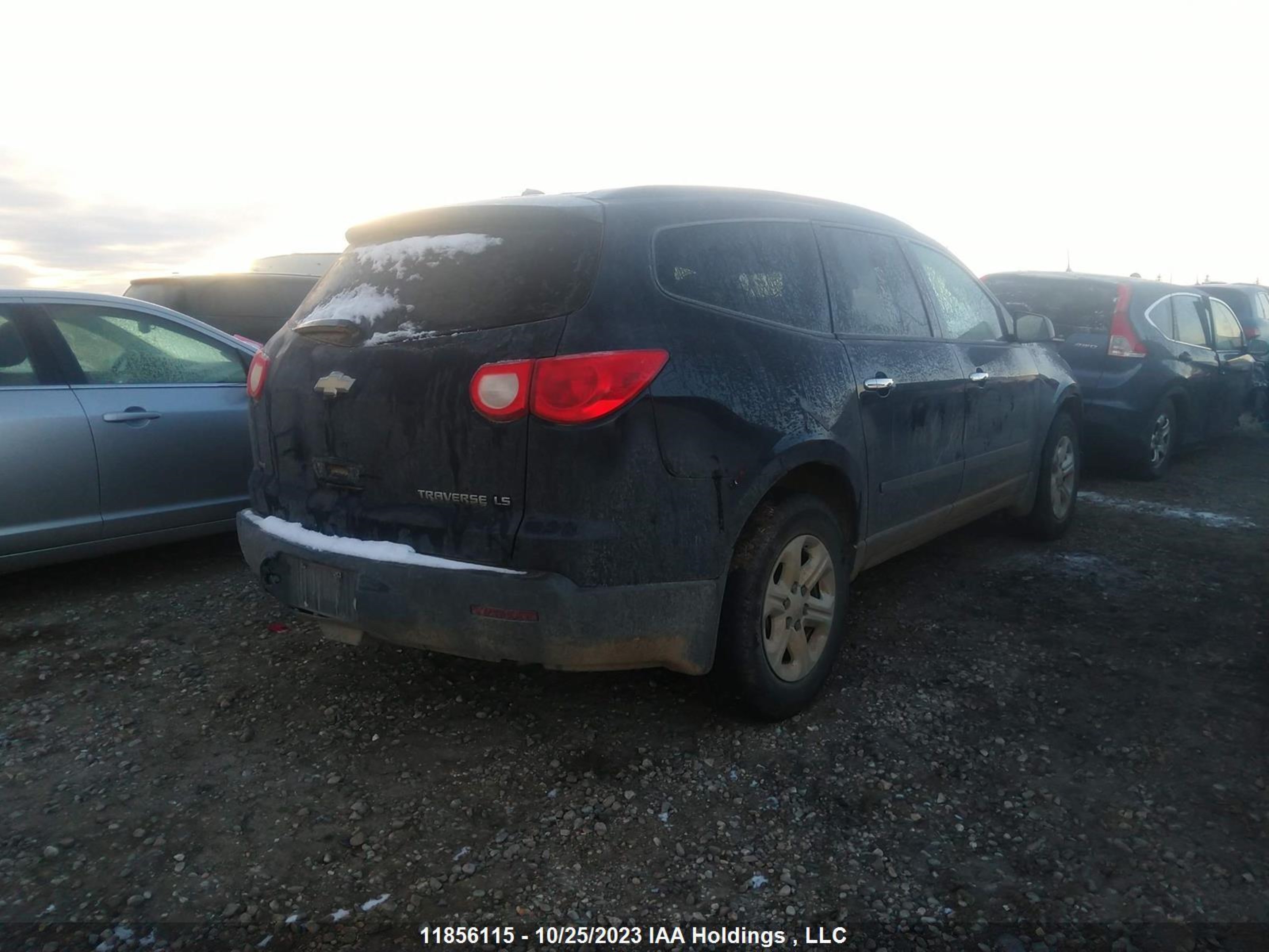 Photo 3 VIN: 1GNKVEED8BJ151711 - CHEVROLET TRAVERSE 