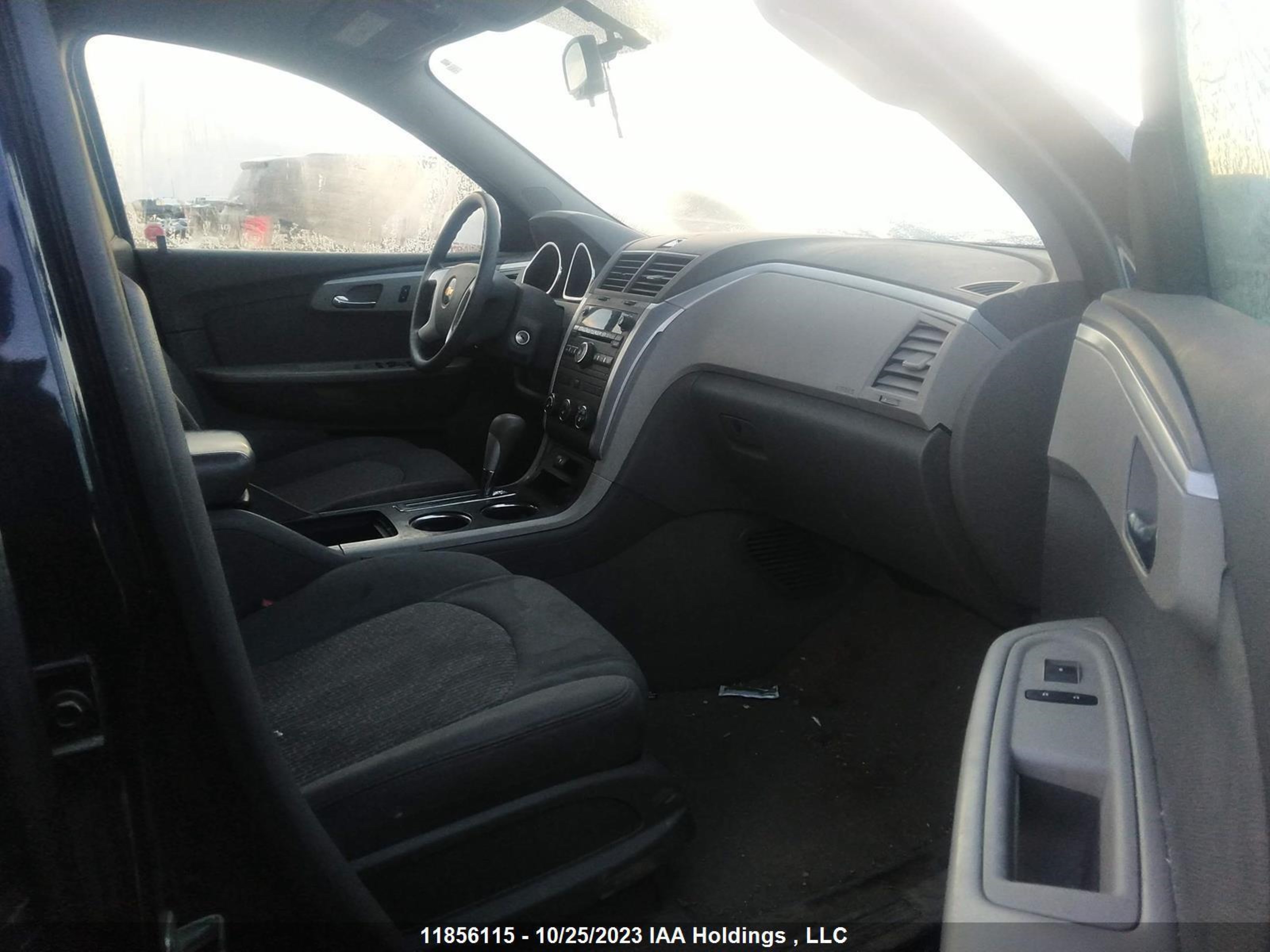 Photo 4 VIN: 1GNKVEED8BJ151711 - CHEVROLET TRAVERSE 